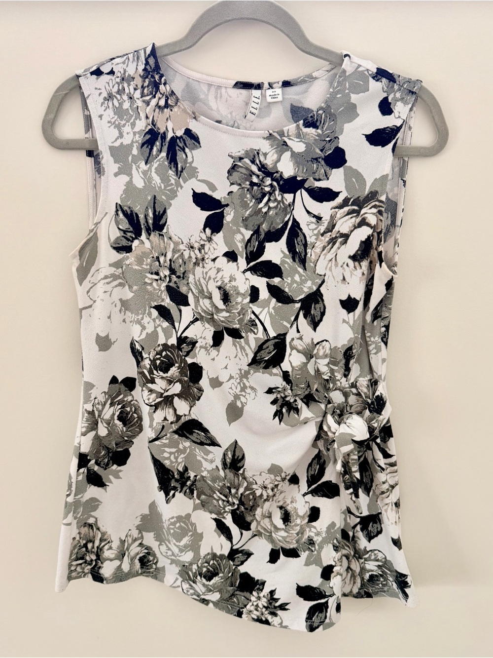 Elle Black & White Floral Knot-Detail Camisole